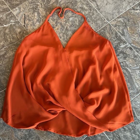 Rust colored halter top - Picture 2 of 4